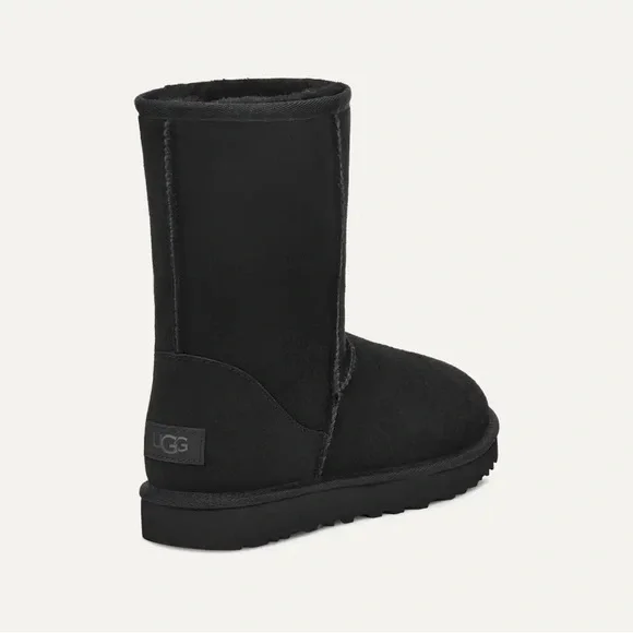 NWT UGG Classic Short II black boot - women’s size 9 - Picture 3 of 10